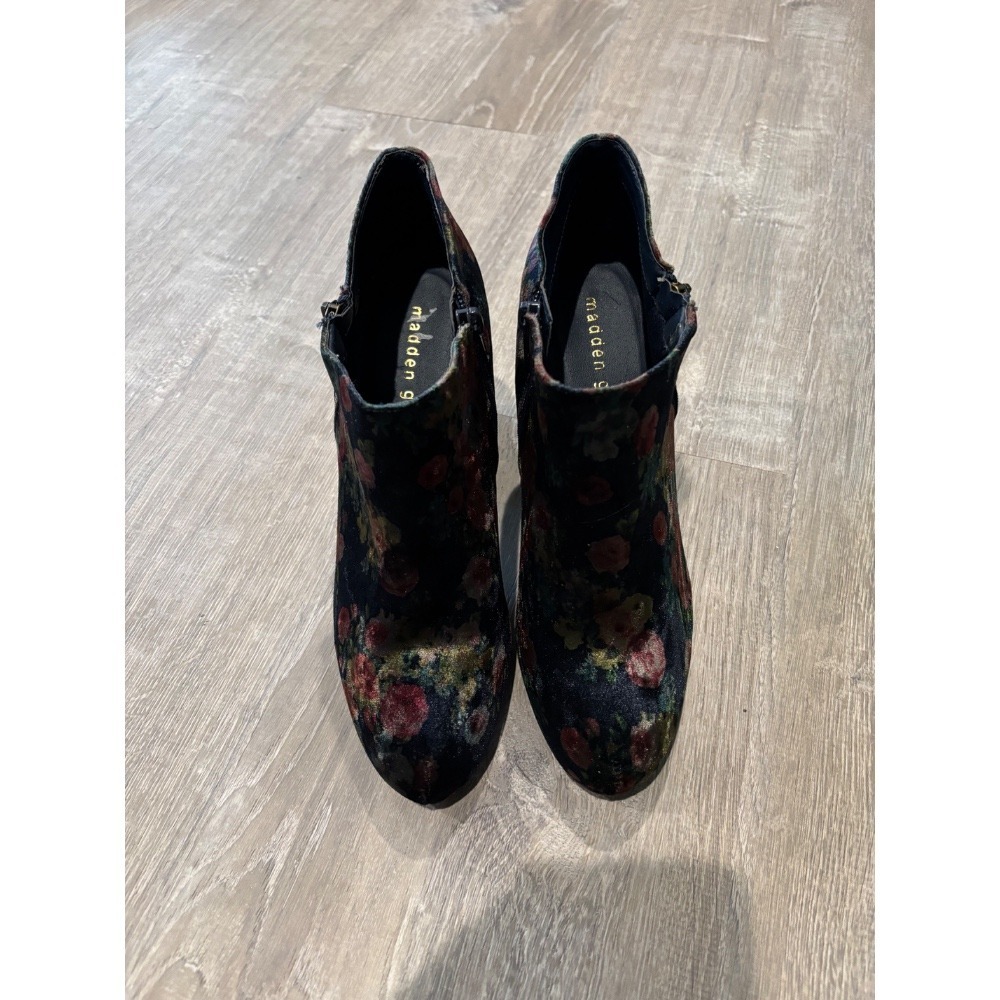 Madden Girl‎ Floral Velvet Ankle Booties Block Heel Side Zip Closure